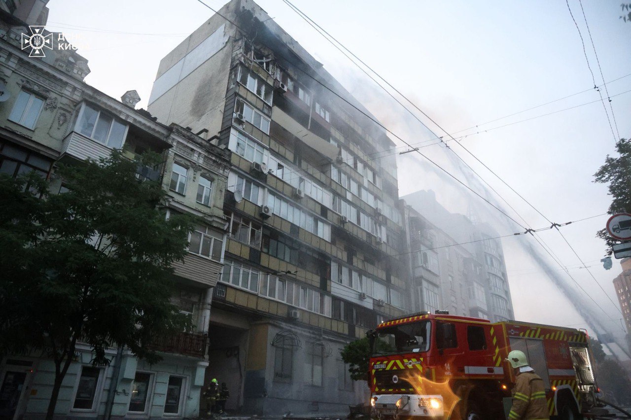 Зеленський відреагував на нічні удари рф по Києву