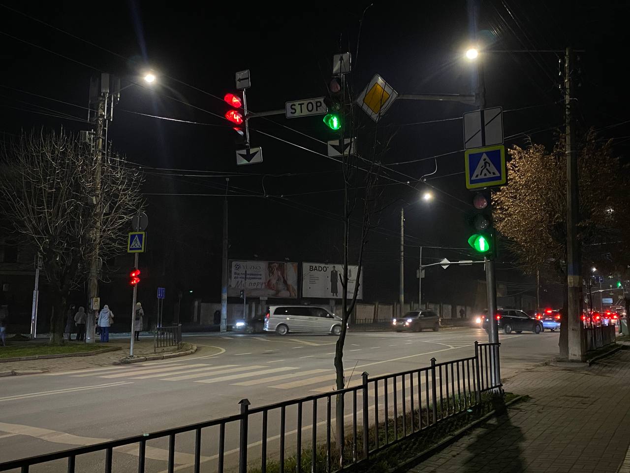 У Чернівцях відновили роботу світлофорів на перехресті Садової та Героїв Майдану