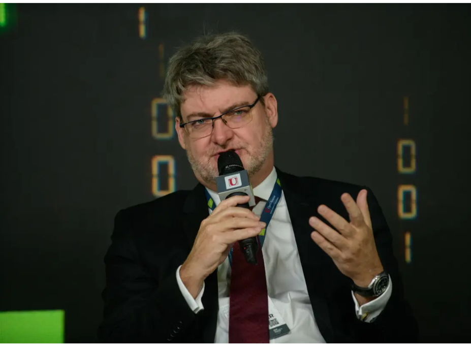 «Україні слід посилити роботу з Китаєм в частині протидії поширенню російських наративів», – посол Франції Весьєр