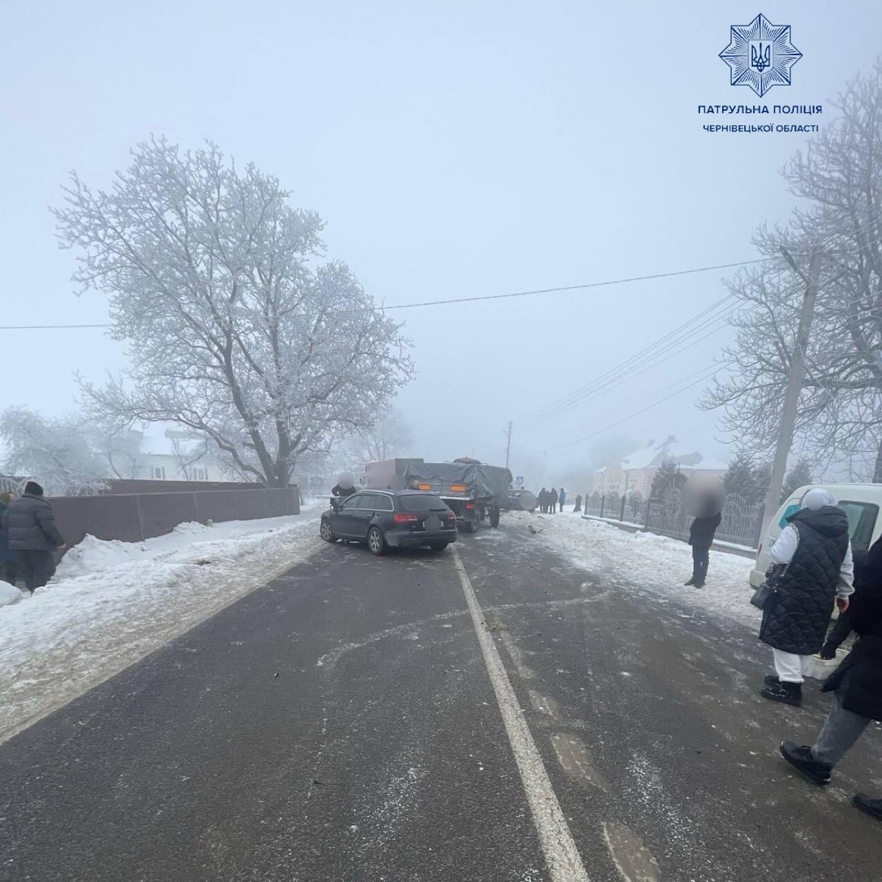 На трасі М-19 у Чернівецькій області через ДТП повністю перекрито рух транспорту