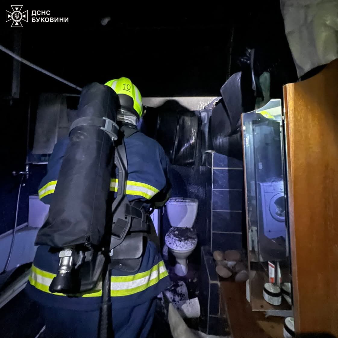 У Дністровському районі вогнеборці ліквідували пожежу