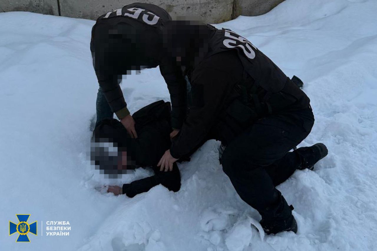 СБУ затримала агентів рф за дорозвідку удару “Орєшніком” по Львівщині