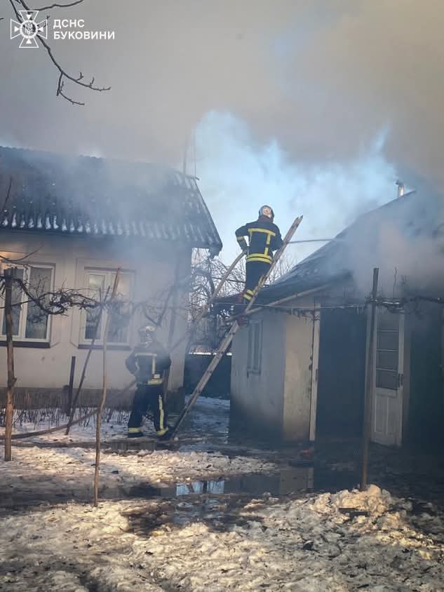 На Буковині вогнеборці ліквідували п’ять пожеж