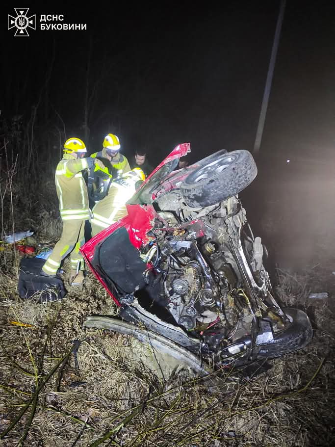 На Буковині за добу сталося кілька пожеж і ДТП: є травмовані та врятовані