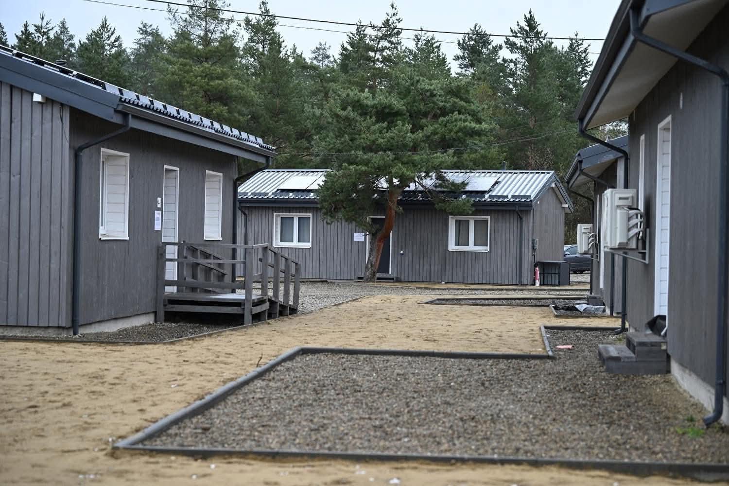 У Чорногузах відкрили модульне містечко для переселенців