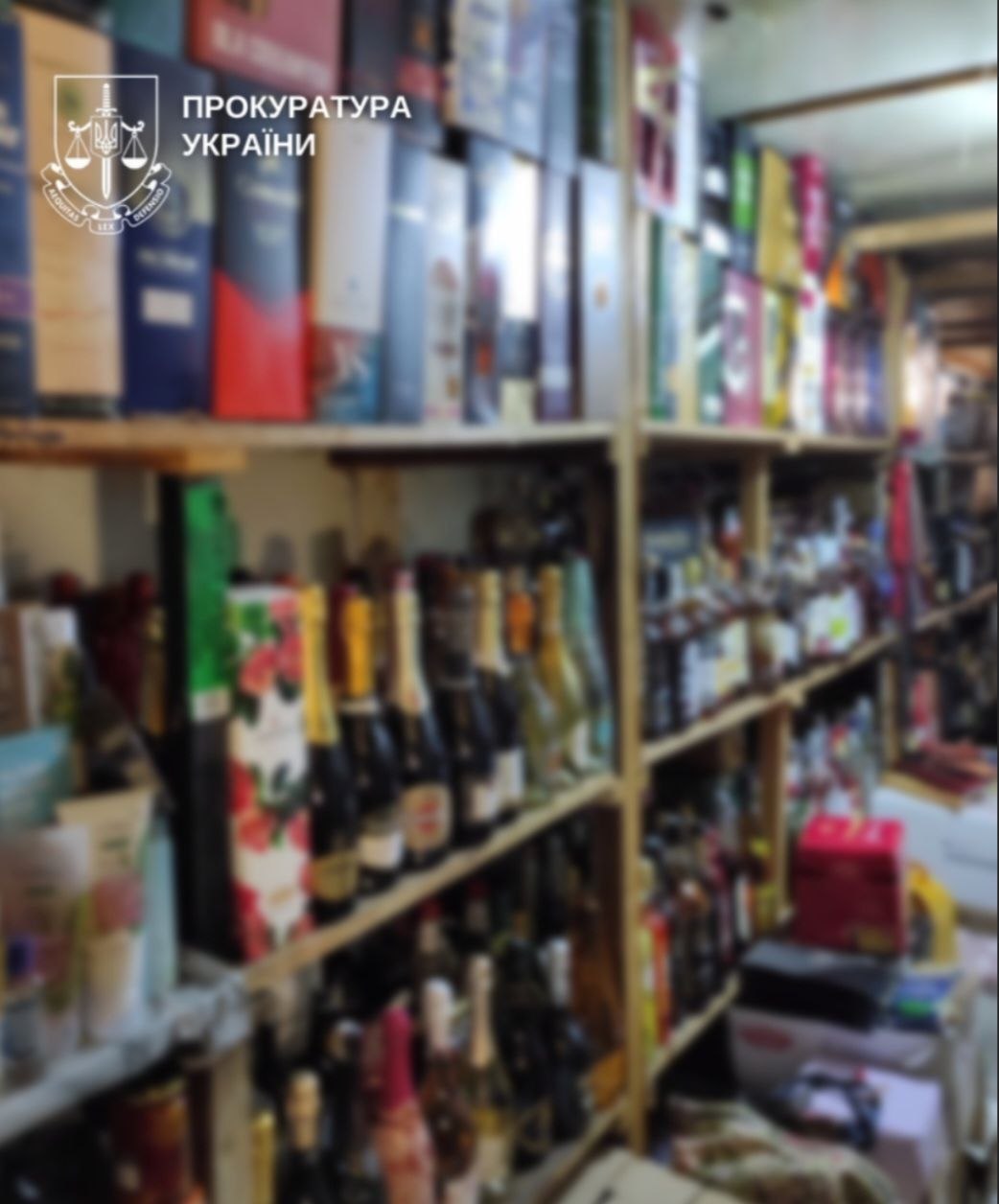 У Чернівцях судитимуть жінку за збут контрафактного алкоголю на ринку