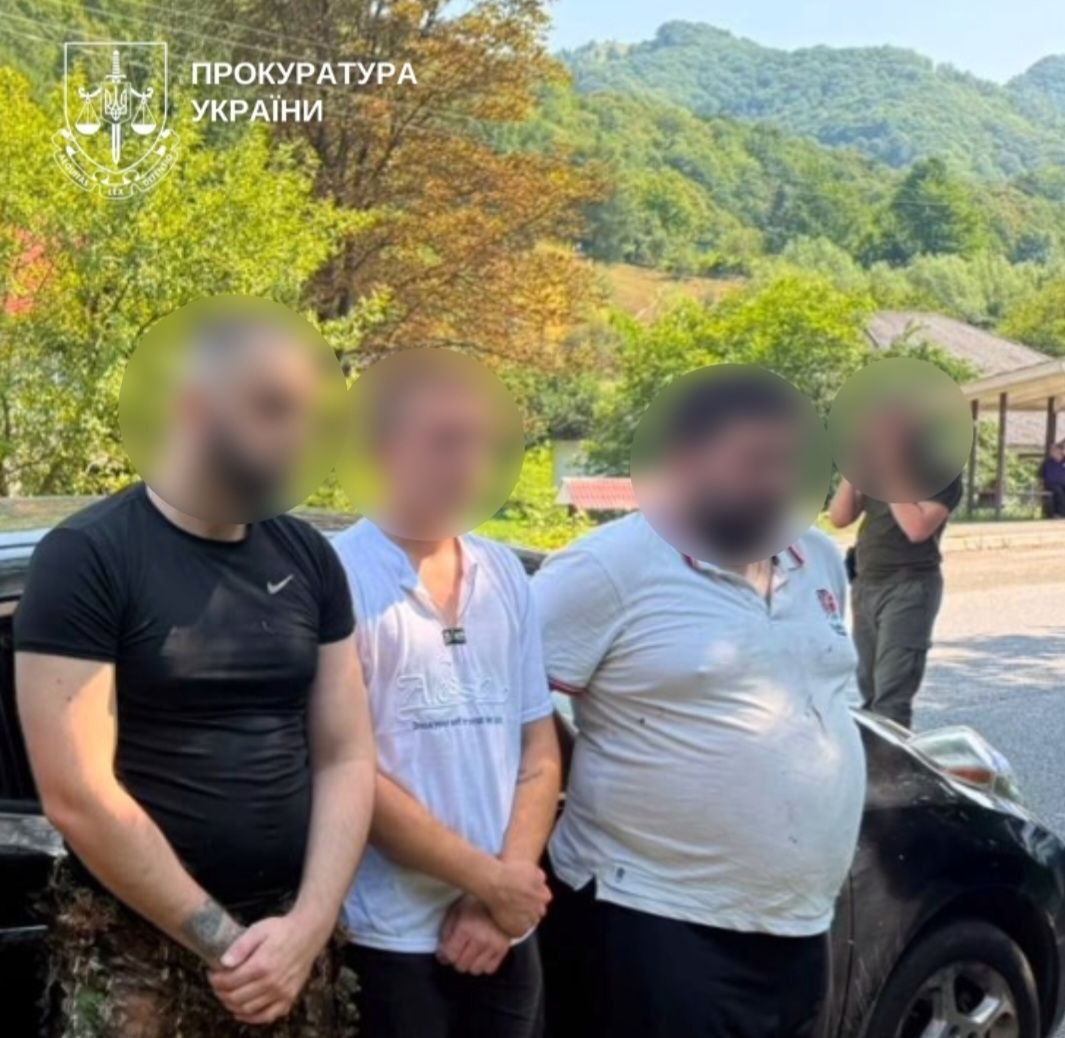 На Вижниччині викрили дві спроби незаконного переправлення чоловіків за кордон